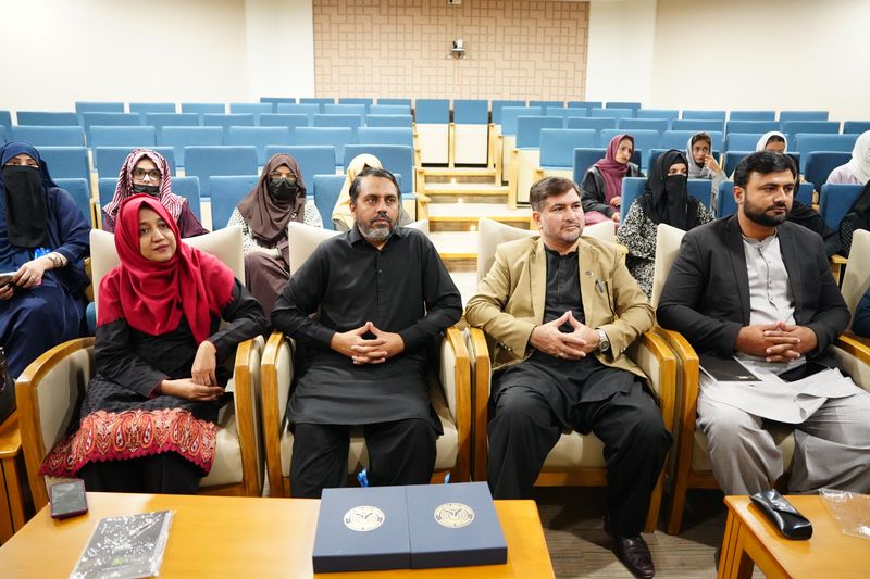Guest talk at Aisha Cahn College